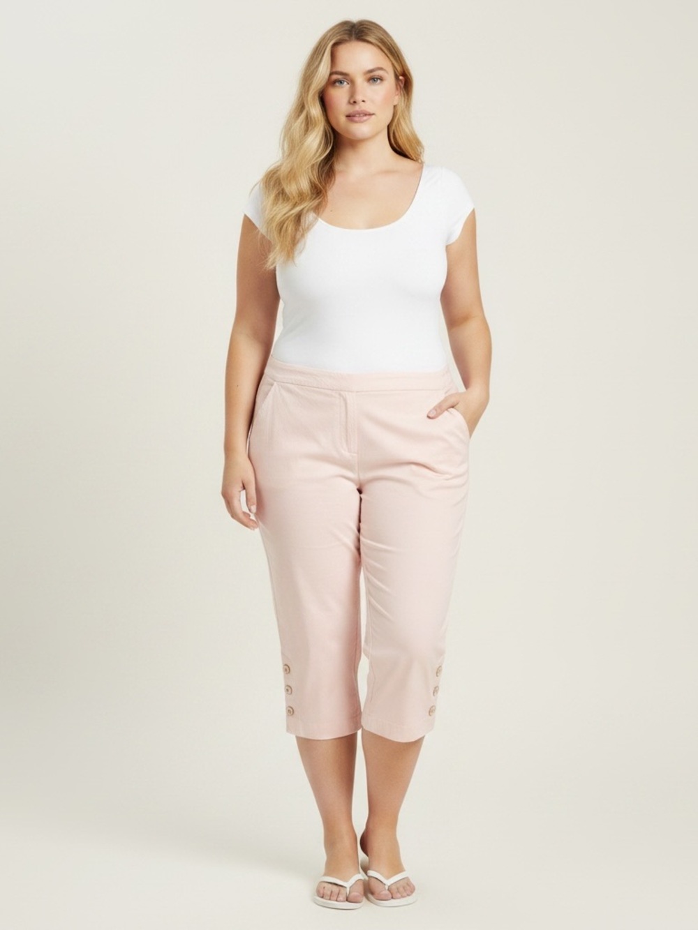 NWT AVENUE Capri Pants